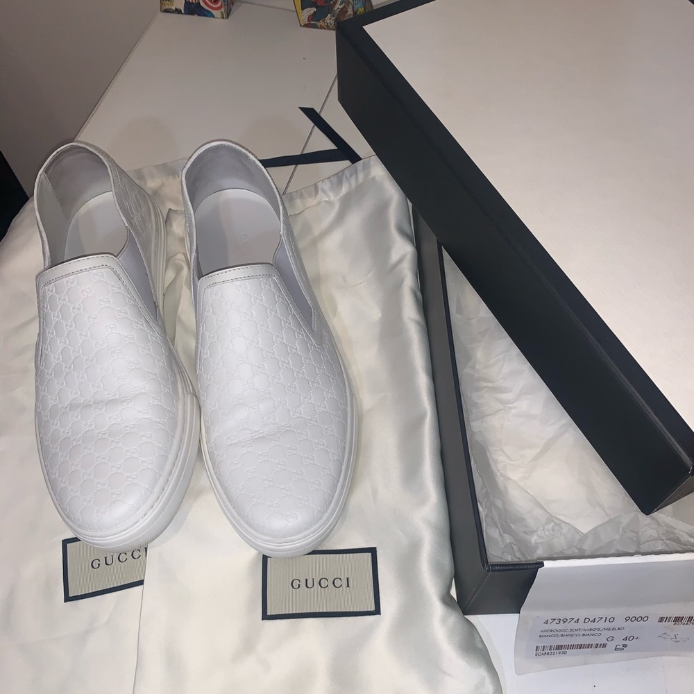 Gucci leather slip on white